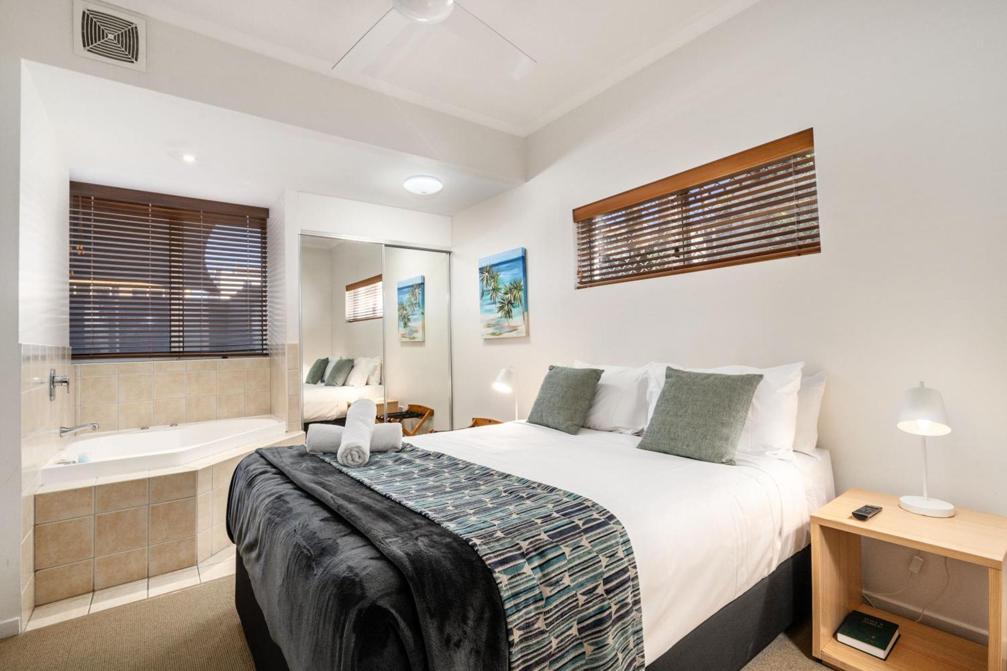 Rolling Surf Resort Caloundra Room photo